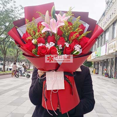锦州19朵红玫瑰百合，与你幸福前行